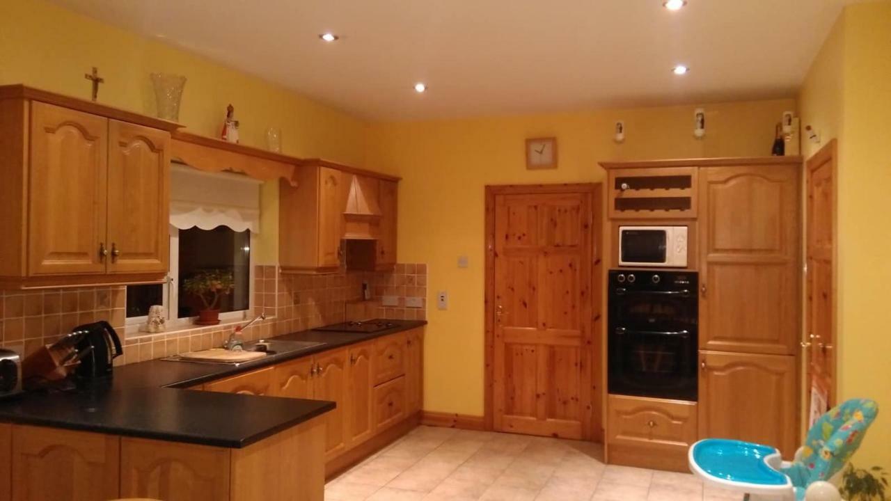Warm And Welcoming Family Home Ballinrobe Dış mekan fotoğraf